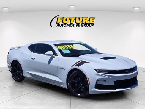 Used 2020 Chevrolet Camaro SS RWD image 1