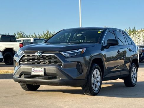 Used 2025 Toyota RAV4 LE FWD image 3