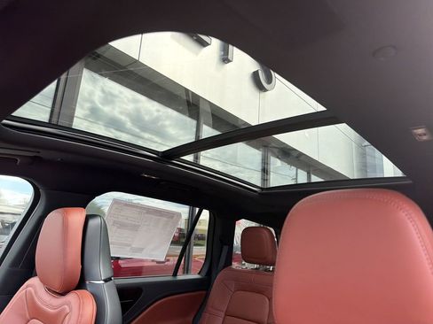 New 2026 Lincoln Aviator Reserve AWD/4WD image 11
