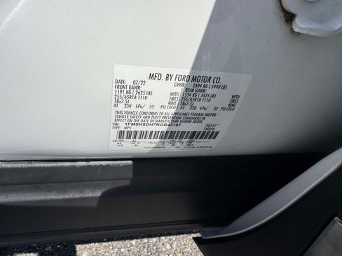 Used 2022 Ford Explorer XLT AWD/4WD image 25