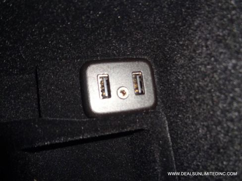 Used 2018 Cadillac Escalade Premium Luxury image 21