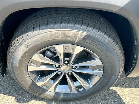 New 2025 Chevrolet Equinox LT image 33