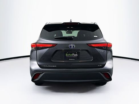 Used 2023 Toyota Highlander XLE FWD image 7
