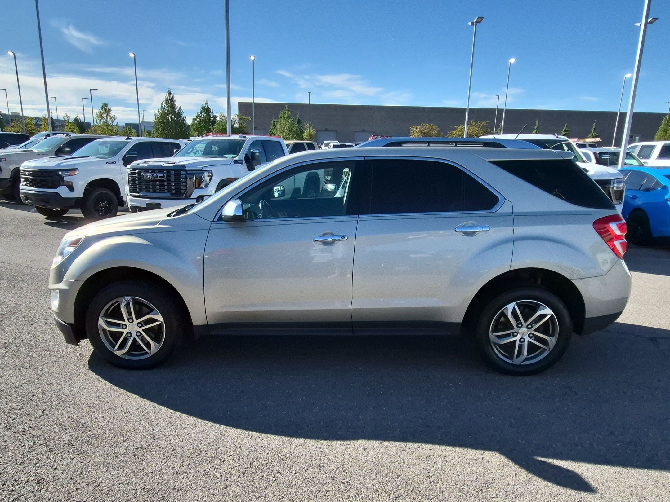 Used 2016 Chevrolet Equinox LTZ w/ Enhanced Convenience Package FWD image 7