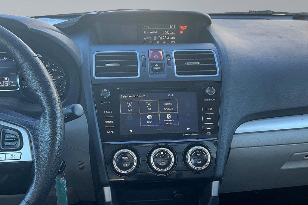 Used 2017 Subaru Forester 2.5i Premium AWD/4WD image 9