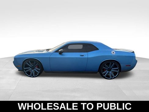 Used 2009 Dodge Challenger SRT8 w/ SRT Option Group II image 3
