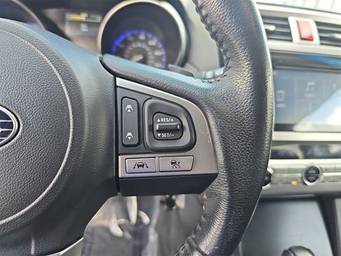 Used 2017 Subaru Outback 2.5i Premium image 18