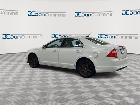 Used 2010 Ford Fusion SE image 6