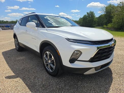Used 2024 Chevrolet Blazer LT w/ Convenience Package FWD image 7