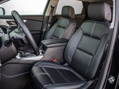 Used 2023 Chevrolet Blazer LT w/ LPO, Black Grille Bar Package image 16