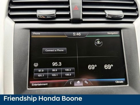 Used 2016 Ford Fusion SE FWD image 22