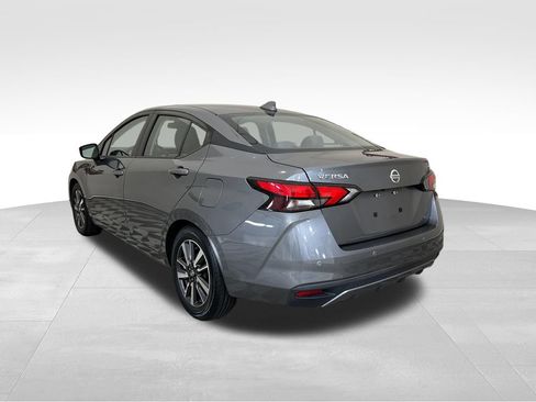 Used 2021 Nissan Versa SV FWD image 3
