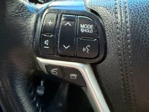 Used 2017 Toyota Sienna SE w/ Protection Package image 20