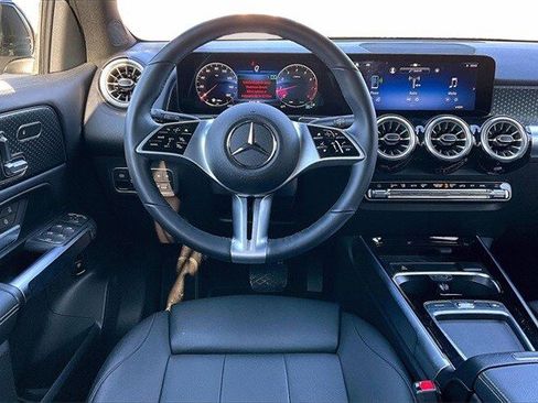 Certified 2025 Mercedes-Benz GLB 250 4MATIC image 11