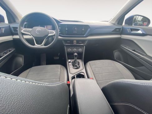 Used 2022 Volkswagen Taos SE w/ Panoramic Sunroof Package image 10