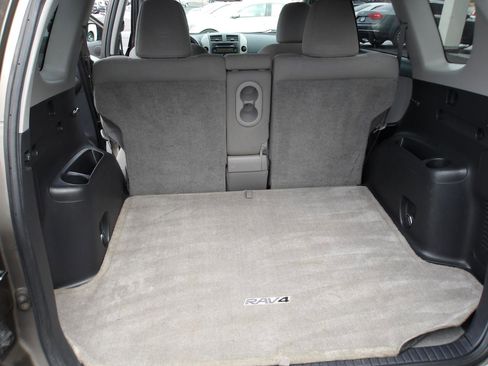 Used 2012 Toyota RAV4 LE w/ Upgrade Value Pkg image 11