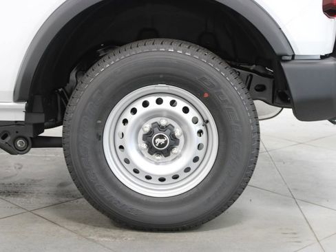 New 2025 Ford Bronco 4-Door image 15