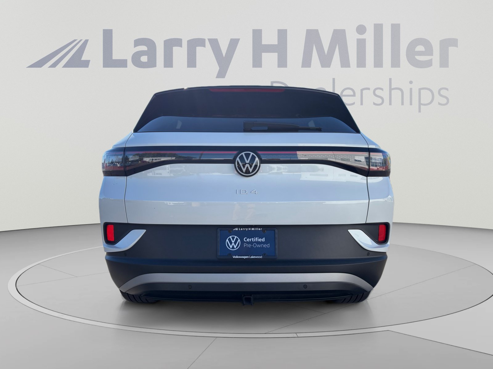 Used 2023 Volkswagen ID.4 Pro S Plus AWD/4WD image 4