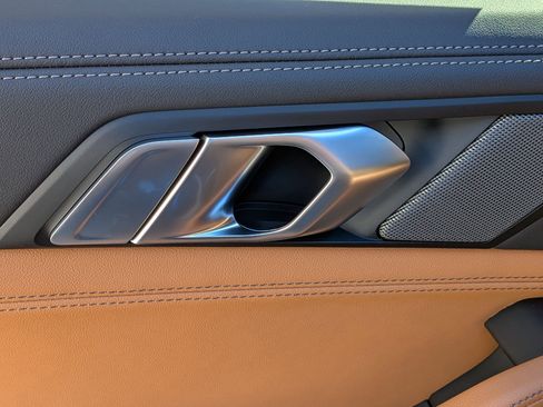 New 2026 BMW X6 xDrive40i w/ Climate Comfort Package image 28