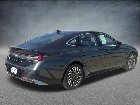 Used 2025 Hyundai Sonata SEL FWD image 9