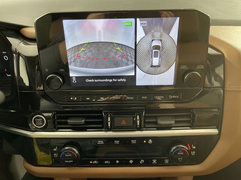 Used 2023 Nissan Pathfinder Platinum w/ Cargo Package image 26