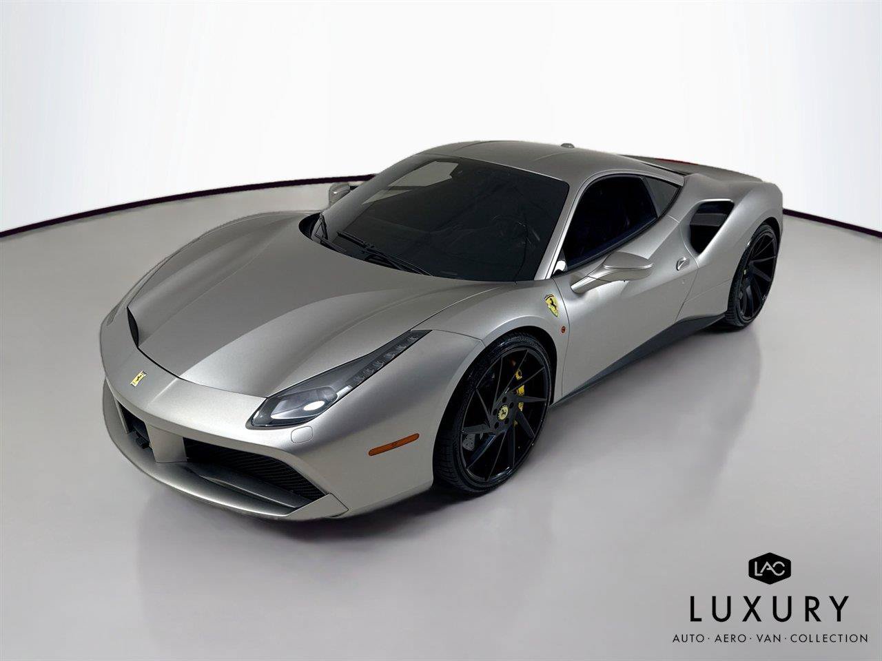 Used 2016 Ferrari 488 GTB RWD image 3