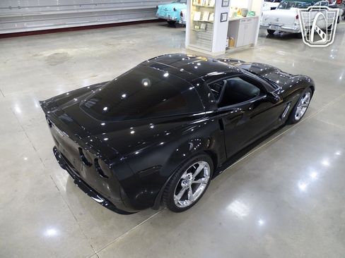 Used 2006 Chevrolet Corvette Coupe w/ Performance Package image 14