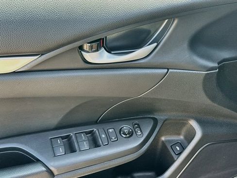 Used 2020 Honda Civic Sport image 18
