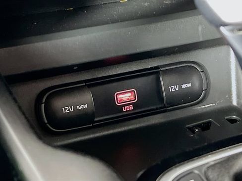 Used 2020 Kia Soul LX FWD image 19