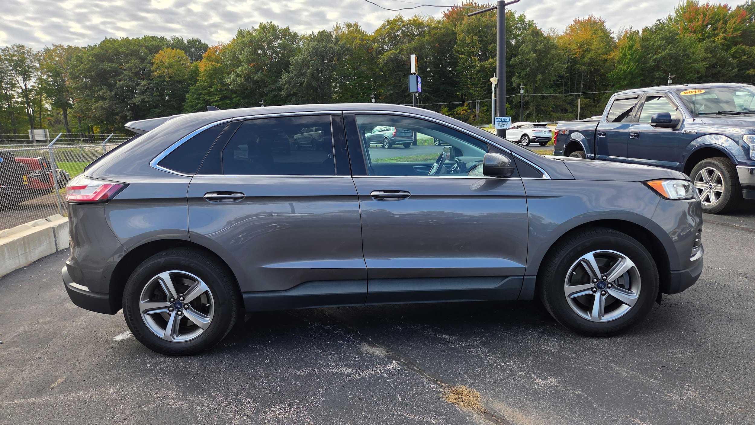 Used 2021 Ford Edge SEL w/ Convenience Package AWD/4WD image 10