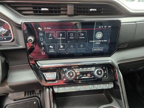 Used 2023 GMC Sierra 1500 AT4X image 3