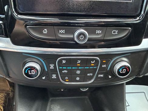 Used 2018 Chevrolet Traverse LT AWD/4WD image 28