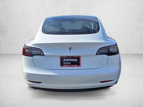 Used 2022 Tesla Model 3 image 6
