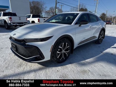 Used 2026 Toyota Crown XLE image 3