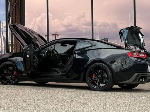 Used 2016 Chevrolet Camaro SS RWD image 29
