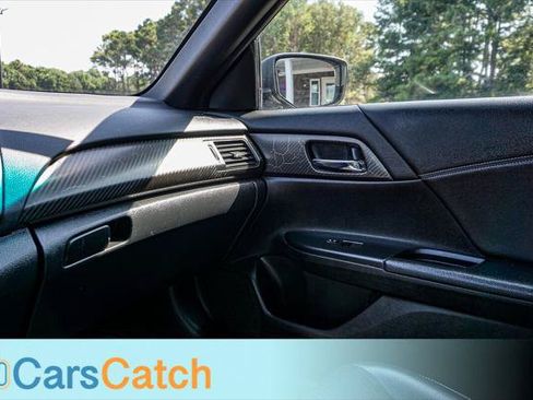 Used 2017 Honda Accord Sport image 30