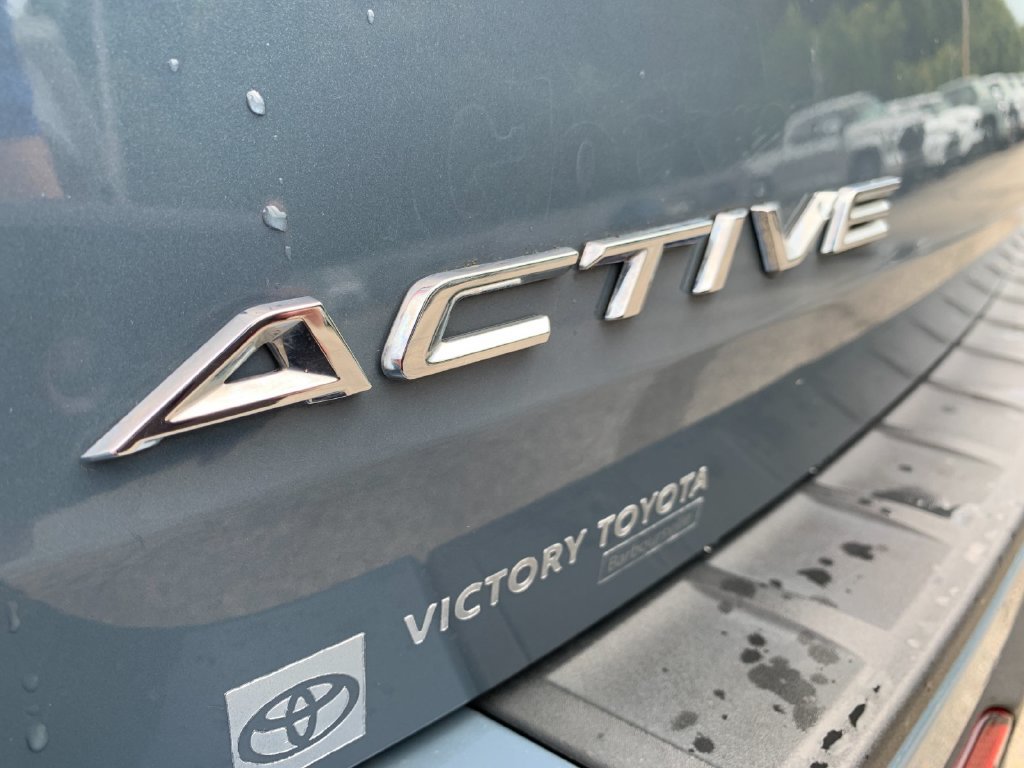 Used 2025 Ford Explorer Active w/ Active Comfort Package AWD/4WD image 38