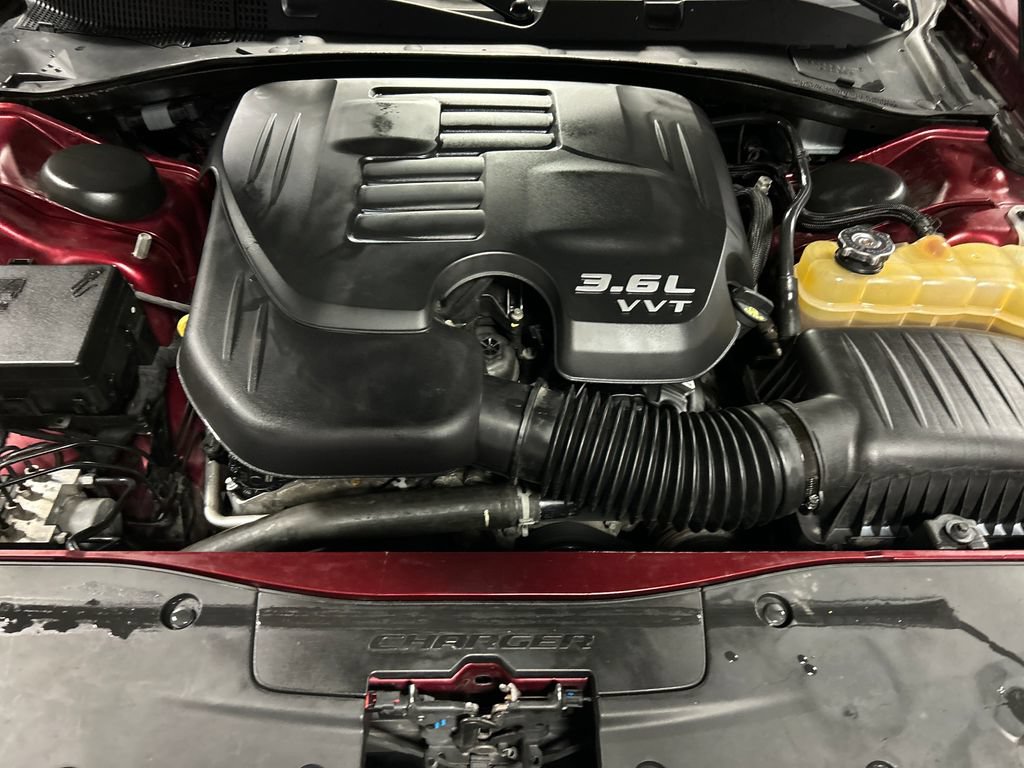 Used 2019 Dodge Charger SXT w/ Leather Interior Group RWD image 27