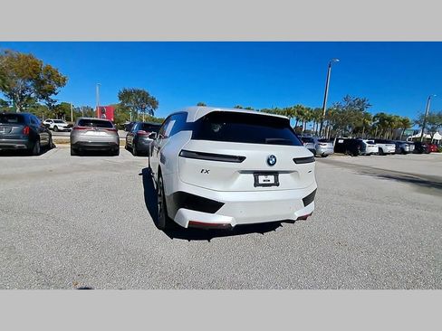 Used 2025 BMW iX xDrive50 w/ Premium Package image 39