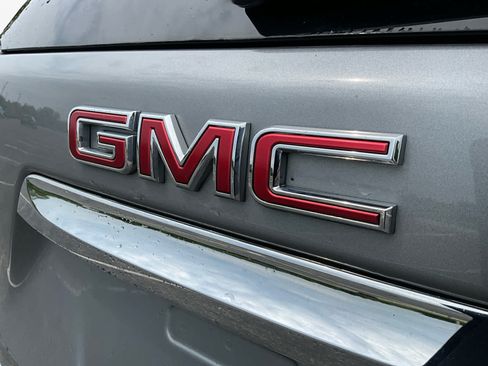 Used 2023 GMC Terrain SLE w/ Driver Convenience Package FWD image 15