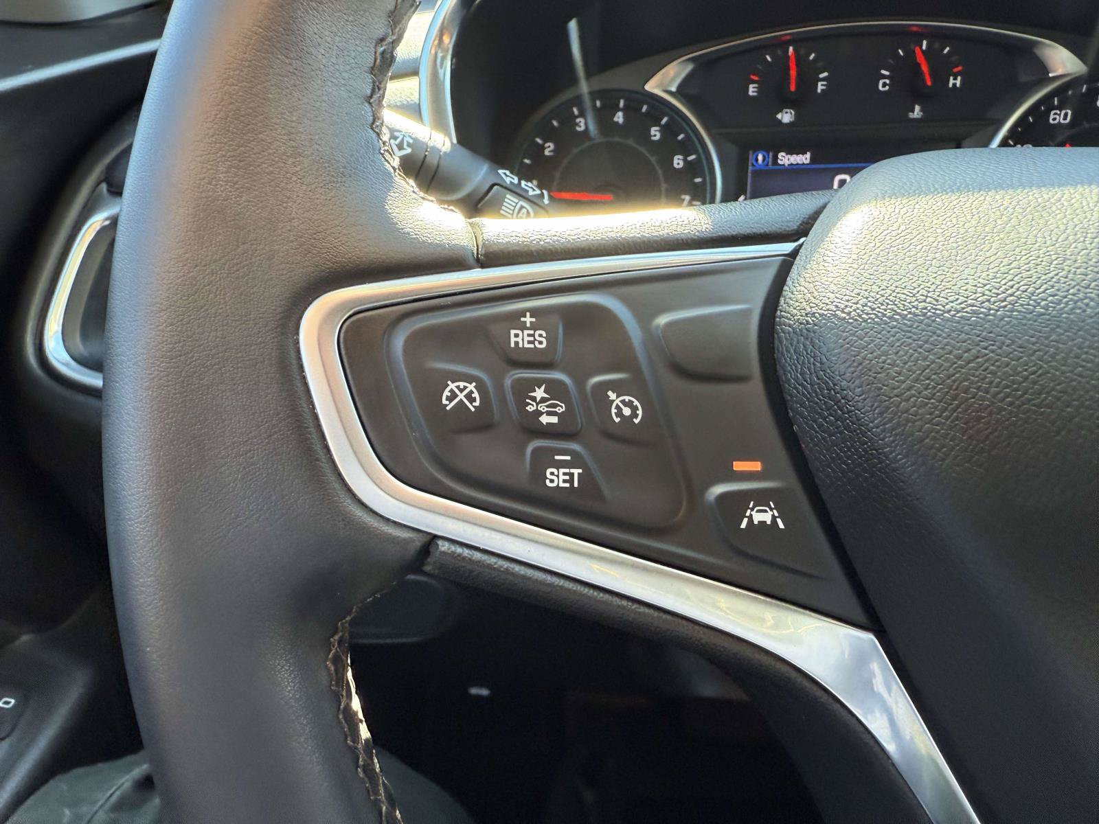 Used 2023 Chevrolet Equinox LT AWD/4WD image 21