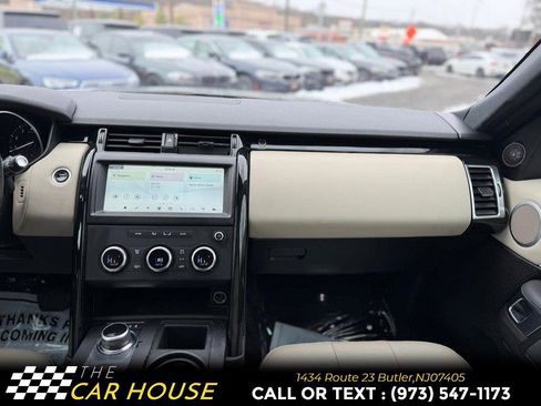 Used 2018 Land Rover Discovery SE image 31