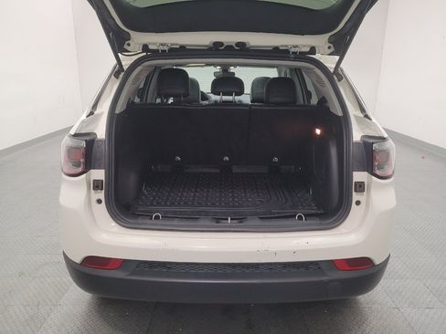 Used 2021 Jeep Compass Latitude w/ Sun and Sound Group AWD/4WD image 29