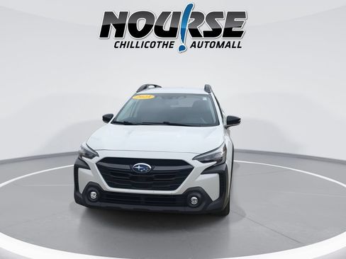 Used 2023 Subaru Outback Premium AWD/4WD image 3