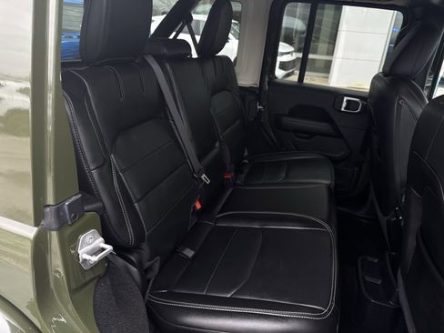 Used 2021 Jeep Wrangler Unlimited Sahara w/ Cold Weather Group image 28