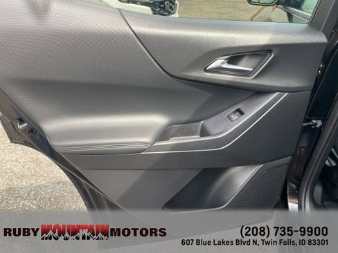 Used 2026 Chevrolet Equinox LT AWD/4WD image 21