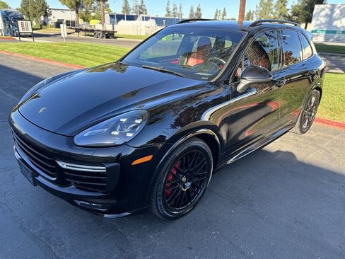 Used 2016 Porsche Cayenne GTS AWD/4WD image 6