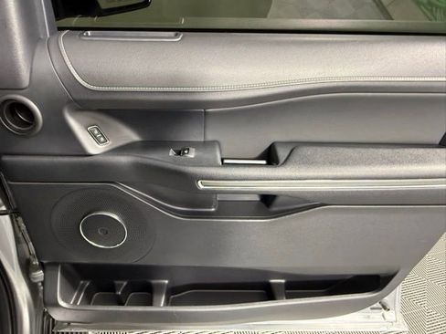 Used 2022 Ford Expedition XLT image 52