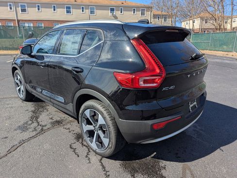 New 2025 Volvo XC40 B5 Core w/ Protection Package Premier image 5