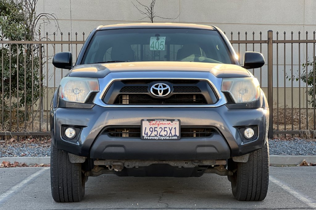 Used 2015 Toyota Tacoma PreRunner w/ TRD Off-Road Package RWD image 3